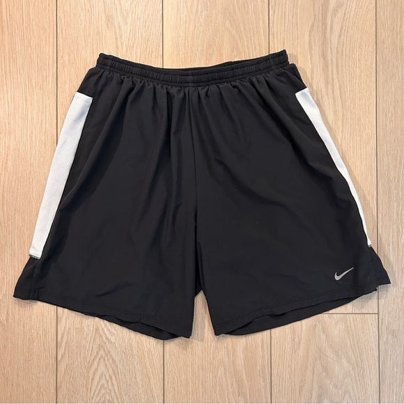 Nike Athletic Summer Running DRI-FIT Shorts With Liners Size Medium - Picture 1 of 7